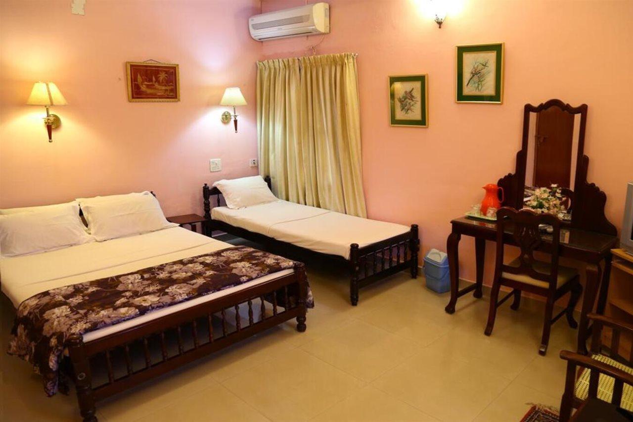 Apartamento Chiramel Residency Kochi Exterior foto