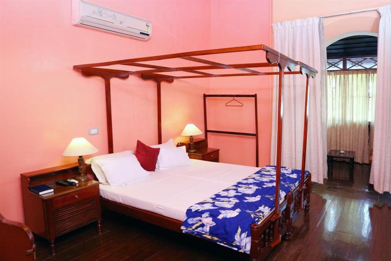 Apartamento Chiramel Residency Kochi Exterior foto