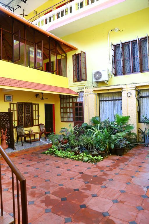 Apartamento Chiramel Residency Kochi Exterior foto