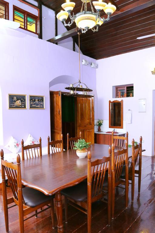 Apartamento Chiramel Residency Kochi Exterior foto