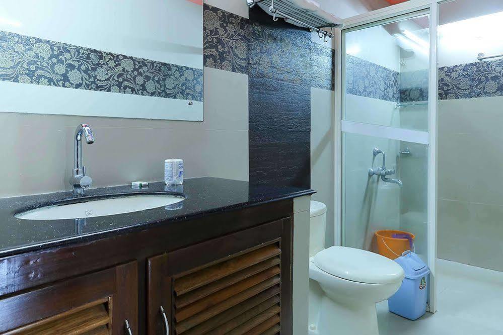 Apartamento Chiramel Residency Kochi Exterior foto