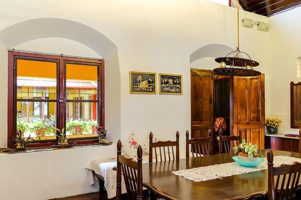 Apartamento Chiramel Residency Kochi Exterior foto